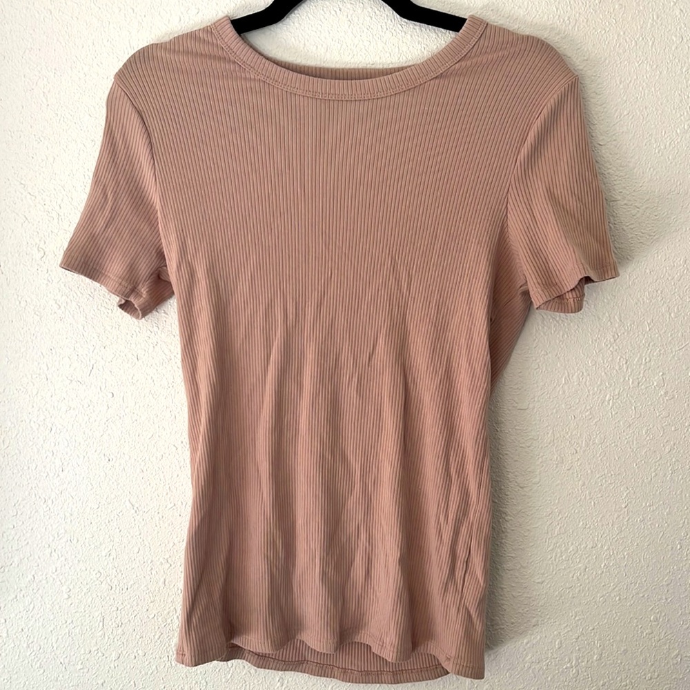 Dip brand dusty rose ribbed Tee shirt